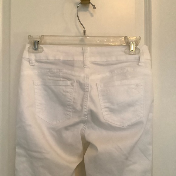 VIP Jeans Womens 3/4 White Destroyed Raw Hem Jeans - Picture 5 of 10